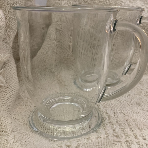 Set of two coffee/tea mugs - Picture 3 of 7